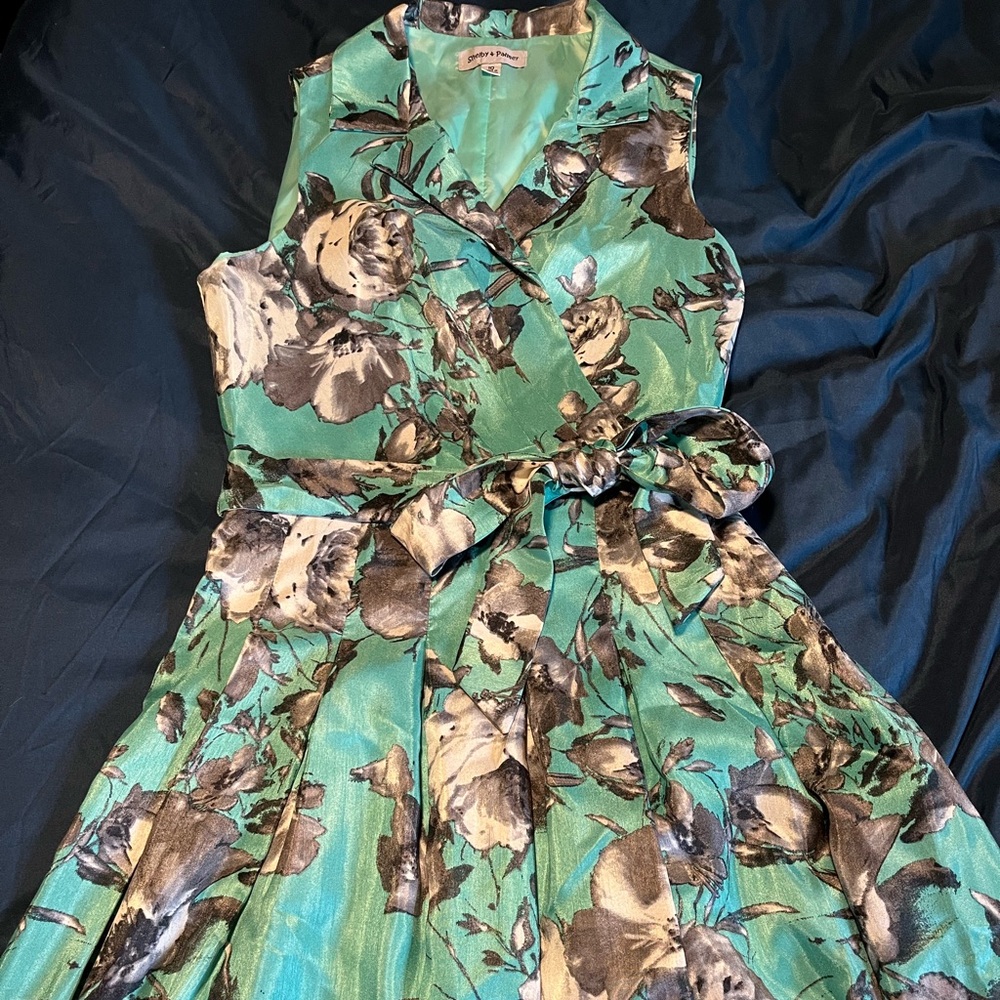 Shelby & Palmer Teal and Grey Floral Dress